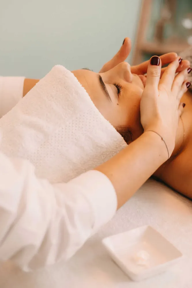 Deep Facelift à Saône